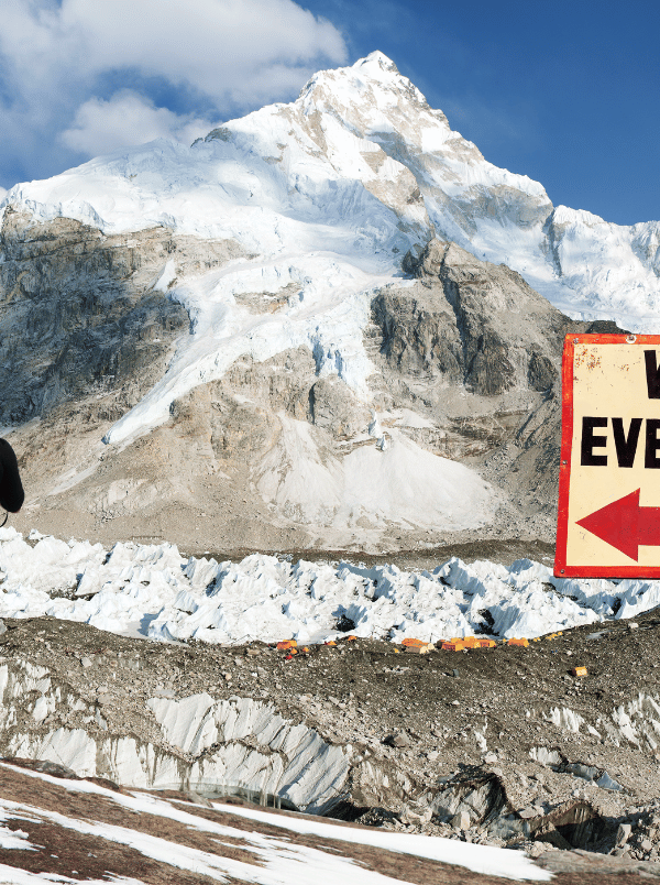 Everest base camp - Broad Peak Adventures